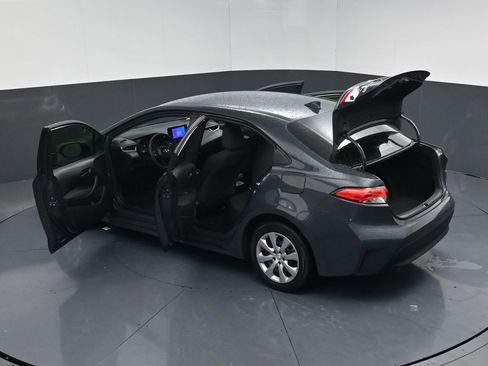 Used 2023 Toyota Corolla LE image 19