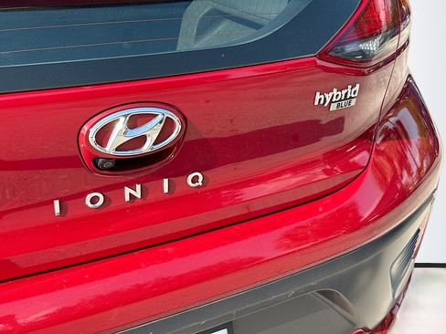 Used 2020 Hyundai Ioniq Blue image 11