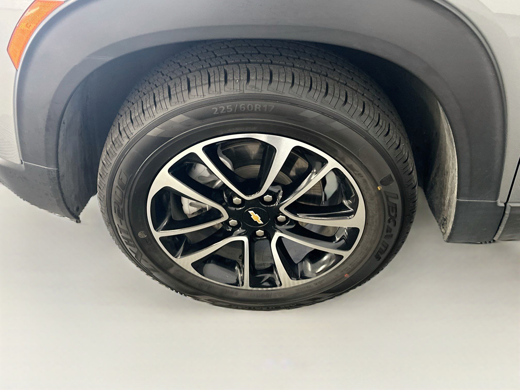 Used 2025 Chevrolet TrailBlazer LT AWD/4WD image 11