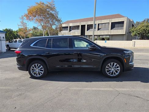 Used 2025 Buick Enclave Preferred image 2