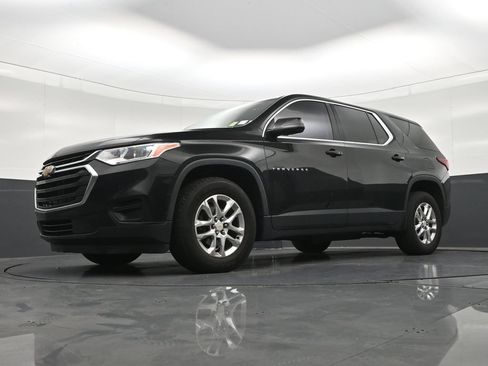 Used 2018 Chevrolet Traverse LS FWD image 26
