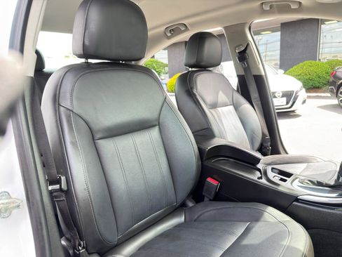 Used 2017 Buick Regal Sport Touring FWD image 33