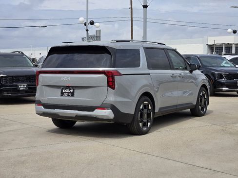 New 2026 Kia Carnival EX image 4