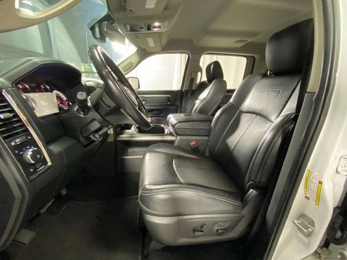 Used 2018 RAM 2500 Laramie w/ Sport Appearance Group AWD/4WD image 18