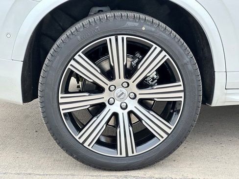 Certified 2025 Volvo XC90 T8 Plus w/ Protection Package Premier image 9