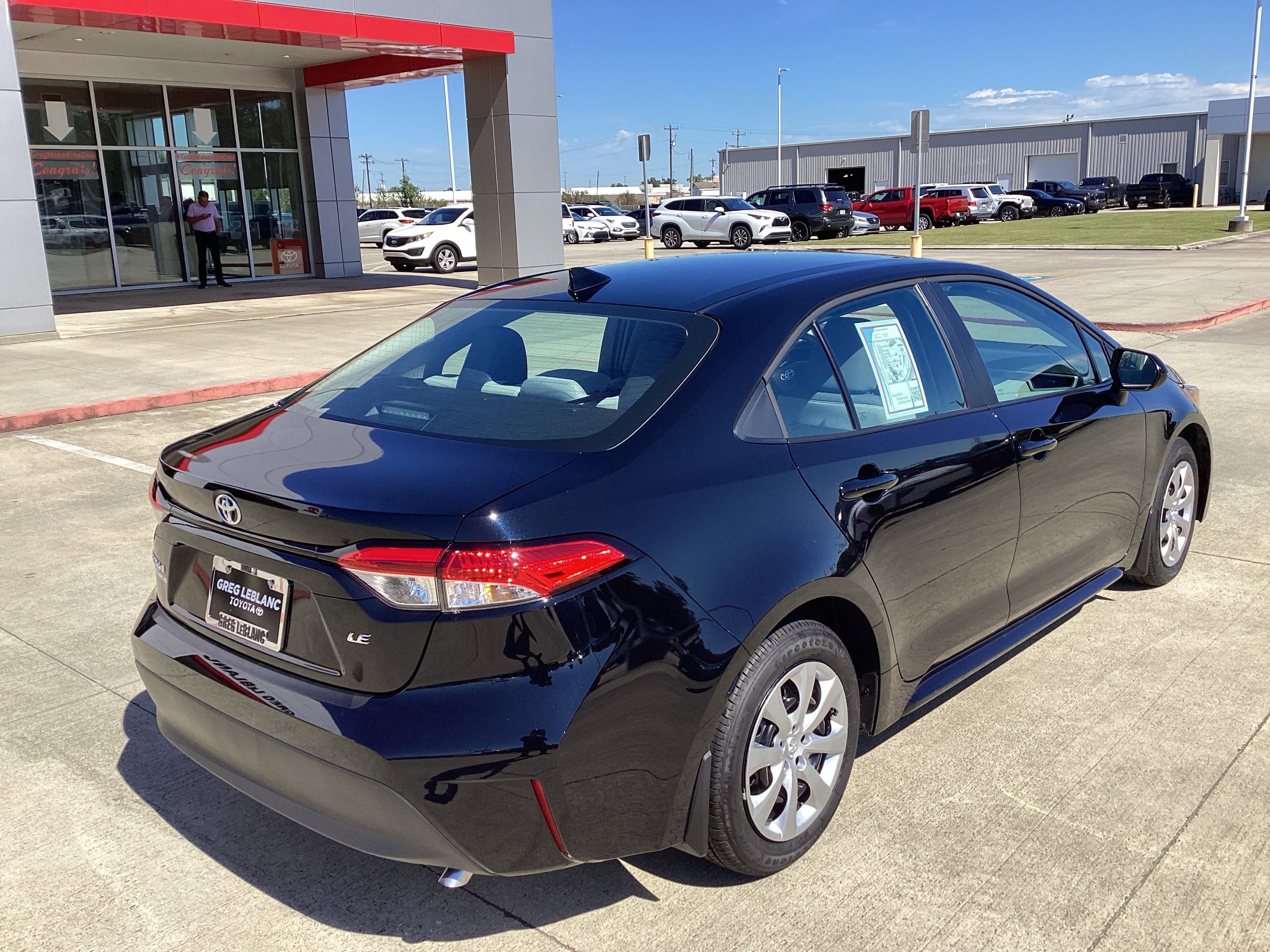 Used 2026 Toyota Corolla LE FWD image 7
