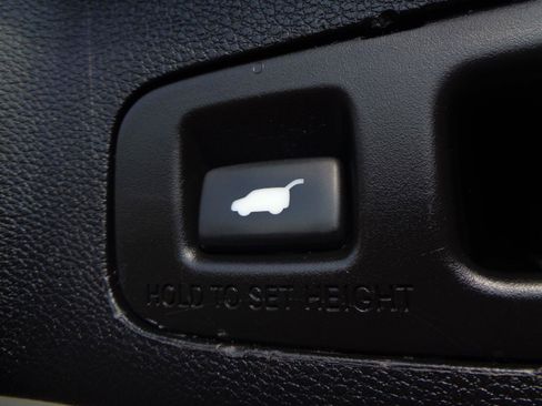 Used 2017 Honda CR-V EX-L image 10