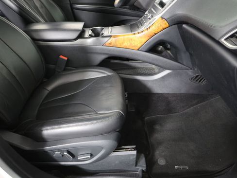 Used 2017 Lincoln MKX Reserve w/ Luxury Package image 26