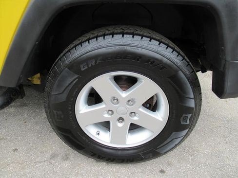 Used 2008 Jeep Wrangler X image 5