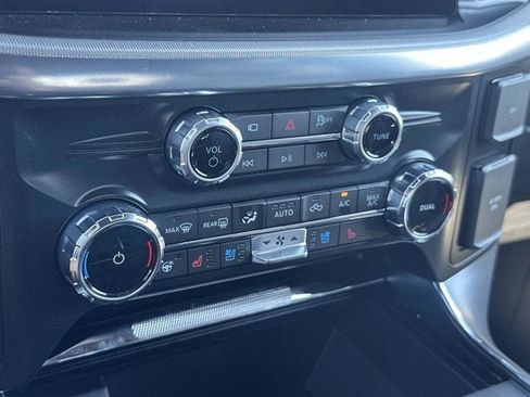 New 2025 Ford F150 Lariat w/ Equipment Group 501A Mid image 23