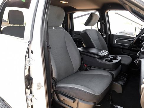 Used 2021 RAM 2500 Big Horn image 32