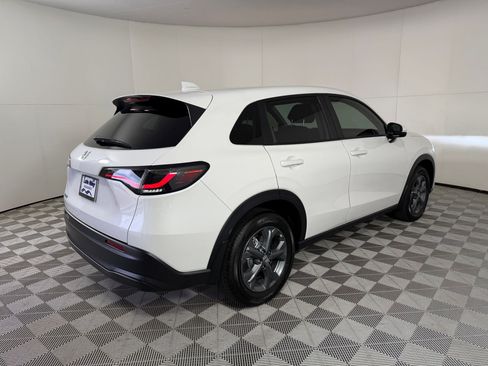 Used 2026 Honda HR-V LX image 9