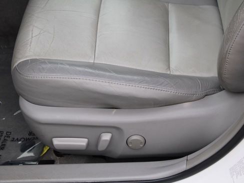 Used 2012 Toyota Camry XLE image 16