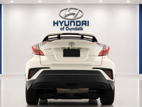 Used 2020 Toyota C-HR LE FWD image 4