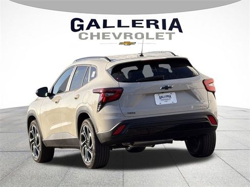 New 2026 Chevrolet Trax RS w/ Sunroof Package image 5