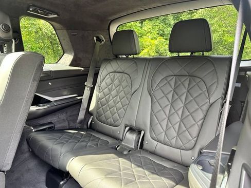 Used 2025 BMW X7 xDrive40i w/ M Sport Package AWD/4WD image 18