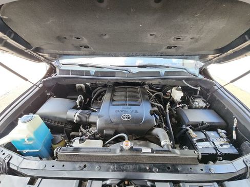 Used 2019 Toyota Tundra SR5 w/ SR5 Upgrade Package RWD image 16