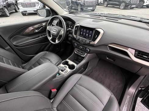 Used 2023 GMC Terrain Denali w/ Denali Premium Package AWD/4WD image 14