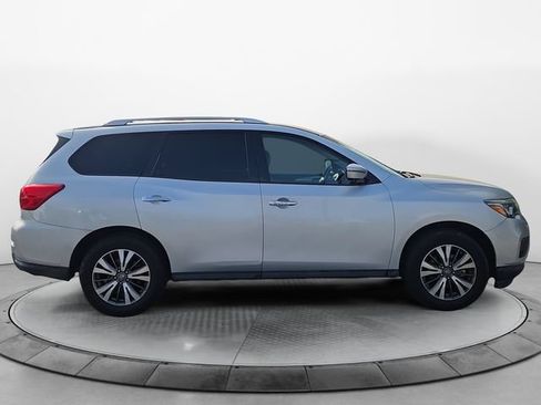 Used 2017 Nissan Pathfinder SL AWD/4WD image 6