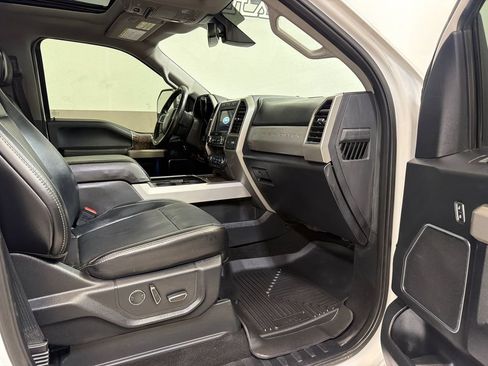 Used 2019 Ford F250 Lariat w/ Lariat Ultimate Package AWD/4WD image 40