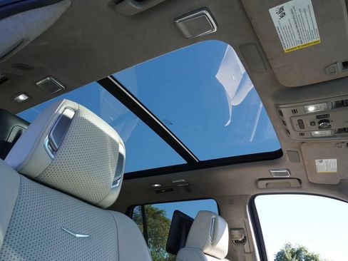 Used 2021 Cadillac Escalade Sport Platinum image 14