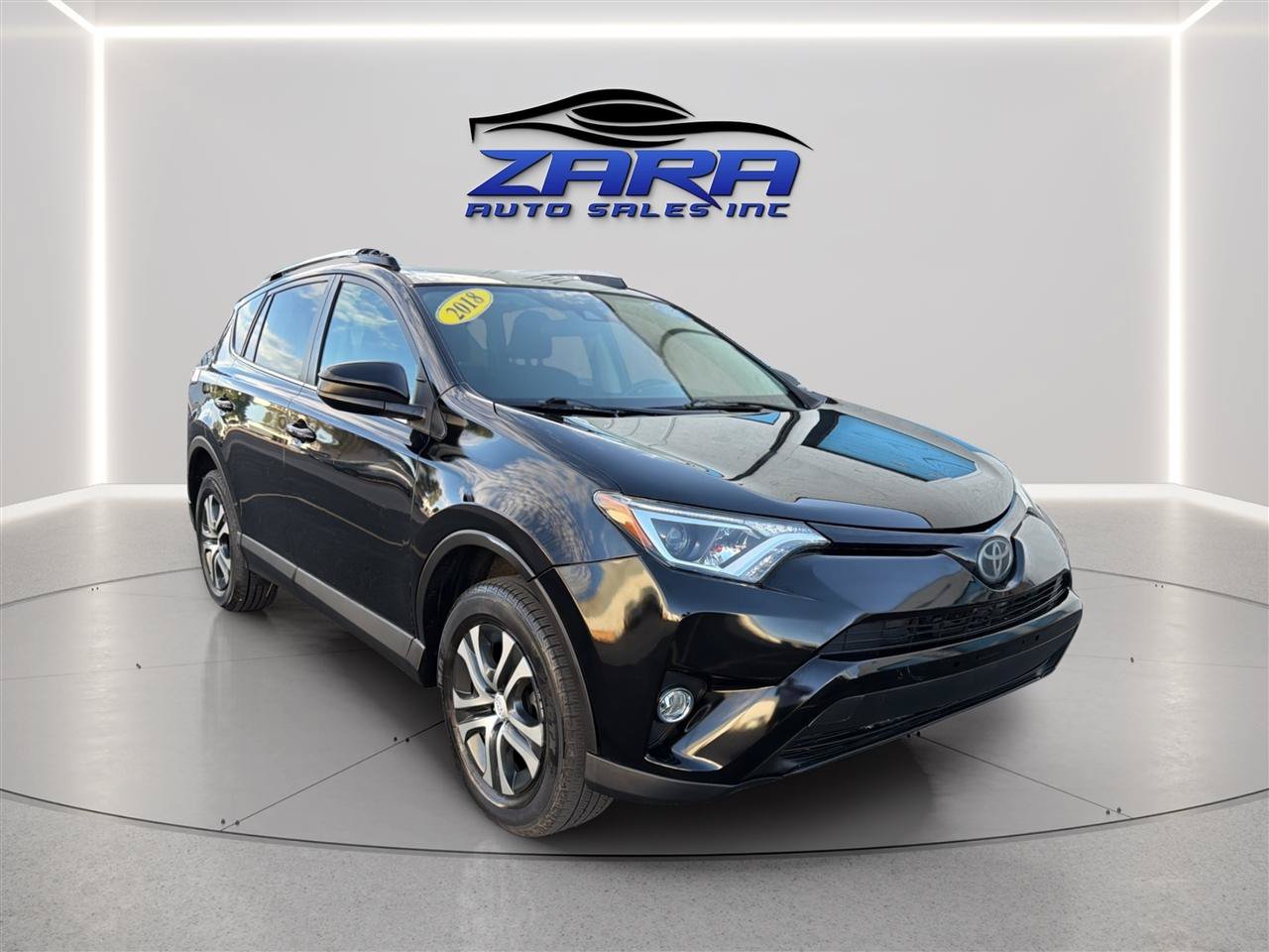 Used 2018 Toyota RAV4 LE w/ All Weather Liner Package AWD/4WD image 9