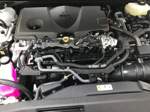 Used 2026 Toyota Camry SE FWD image 11