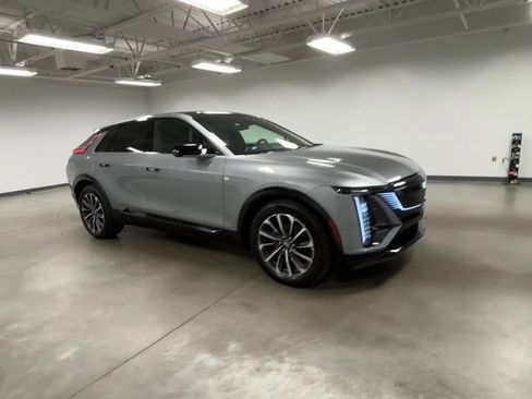 New 2026 Cadillac Lyriq Premium Sport image 48