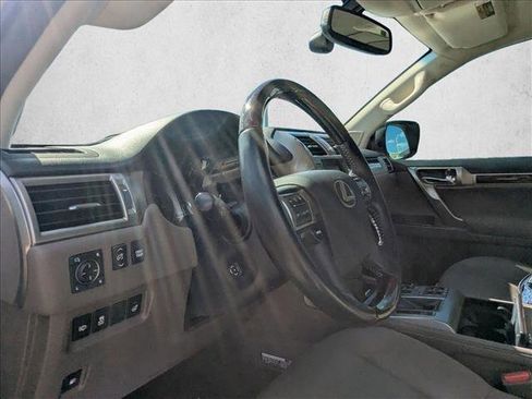 Used 2019 Lexus GX 460 Luxury image 8