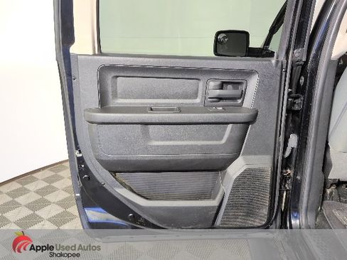 Used 2014 RAM 1500 Express image 28