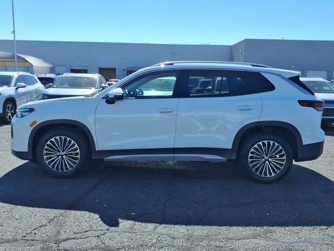 New 2025 Volkswagen Tiguan S image 2