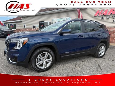 Used 2022 GMC Terrain SLE w/ Driver Convenience Package AWD/4WD image 2