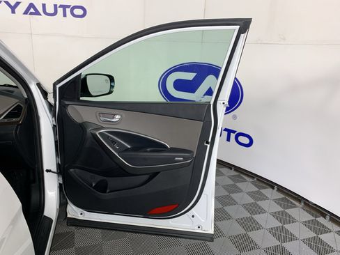 Used 2018 Hyundai Santa Fe Sport FWD image 35