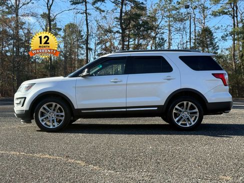 Used 2017 Ford Explorer XLT w/ Equipment Group 202A image 53