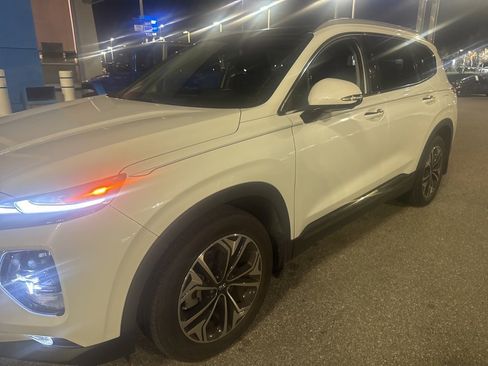 Used 2020 Hyundai Santa Fe Limited image 8