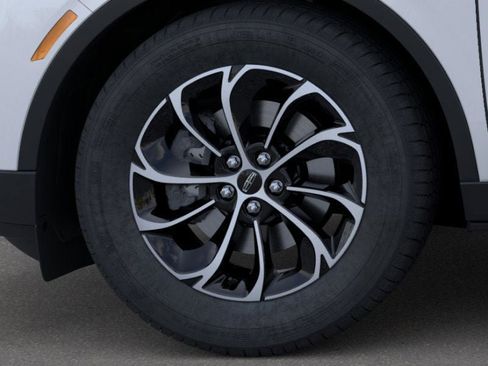 New 2026 Lincoln Nautilus Premier w/ Equipment Group 102A image 19