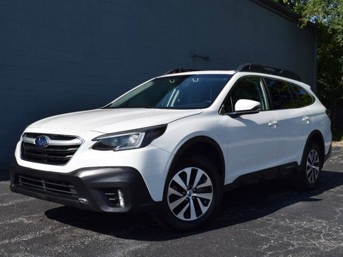 Used 2020 Subaru Outback Premium AWD/4WD image 1