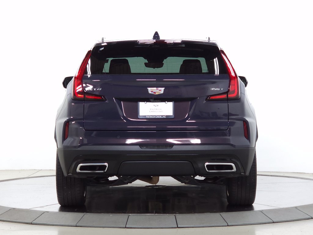 Used 2024 Cadillac XT4 Premium Luxury w/ Technology Package FWD image 4