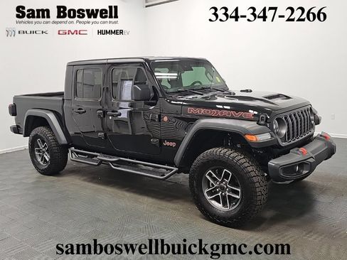 Used 2025 Jeep Gladiator Mojave w/ Convenience Group AWD/4WD image 1