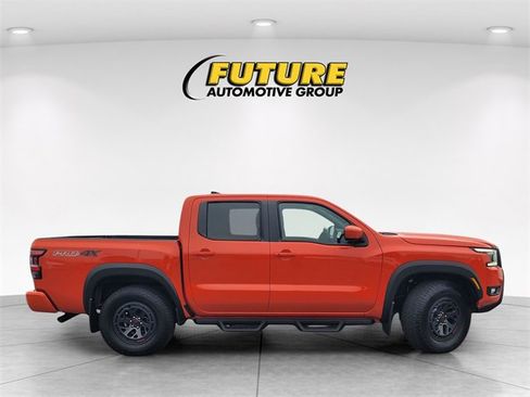 Used 2025 Nissan Frontier PRO-4X w/ Black Accent Package image 3