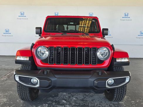 Used 2024 Jeep Gladiator Sport AWD/4WD image 28