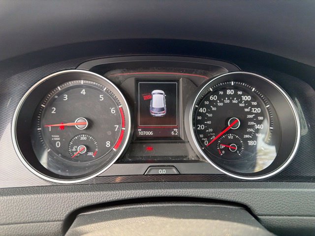 Used 2017 Volkswagen Golf 4-Door FWD image 19