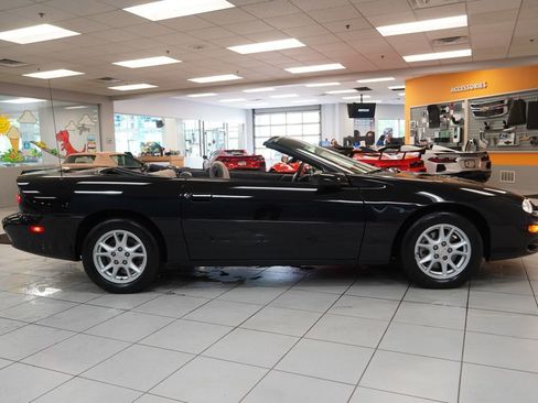 Used 2002 Chevrolet Camaro LT RWD image 12