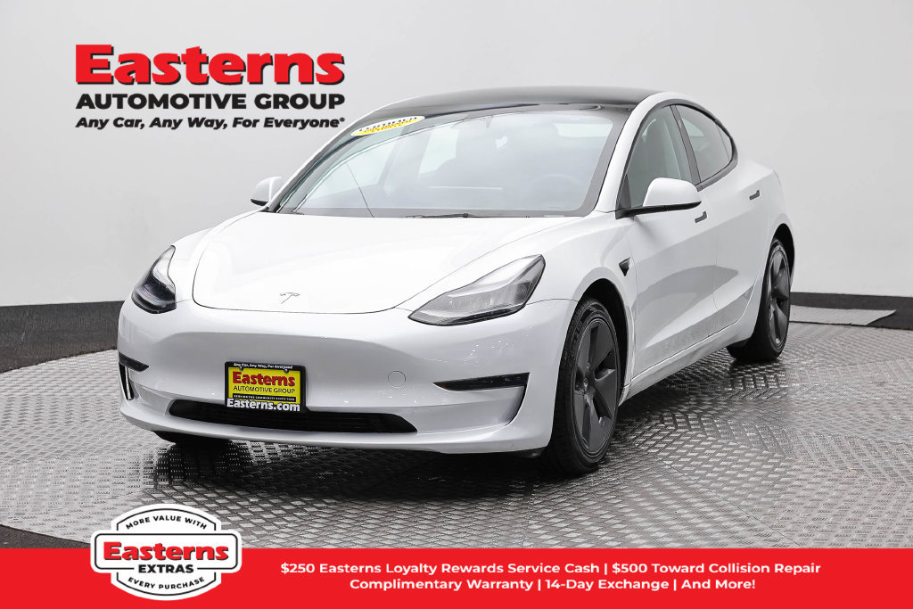 Used 2023 Tesla Model 3 Standard Range RWD image 1