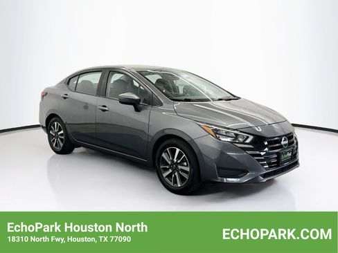 Used 2025 Nissan Versa SV FWD image 1