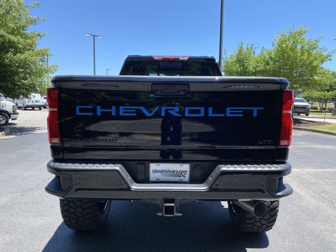 New 2025 Chevrolet Silverado 2500 LTZ w/ Trail Boss Package AWD/4WD image 8