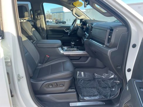 Used 2023 Chevrolet Silverado 1500 LTZ w/ LTZ Convenience Package II AWD/4WD image 19