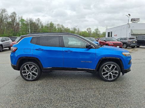 Certified 2025 Jeep Compass Limited w/ Elite Group AWD/4WD image 26