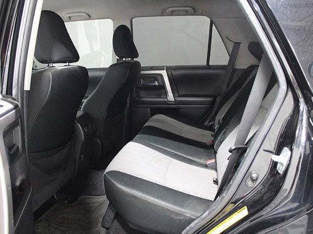 Used 2016 Toyota 4Runner SR5 AWD/4WD image 13