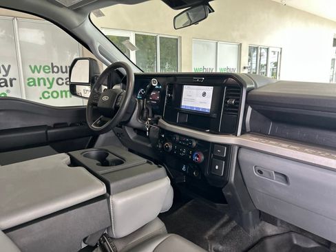 Used 2025 Ford F350 XL w/ XL Chrome Package AWD/4WD image 25